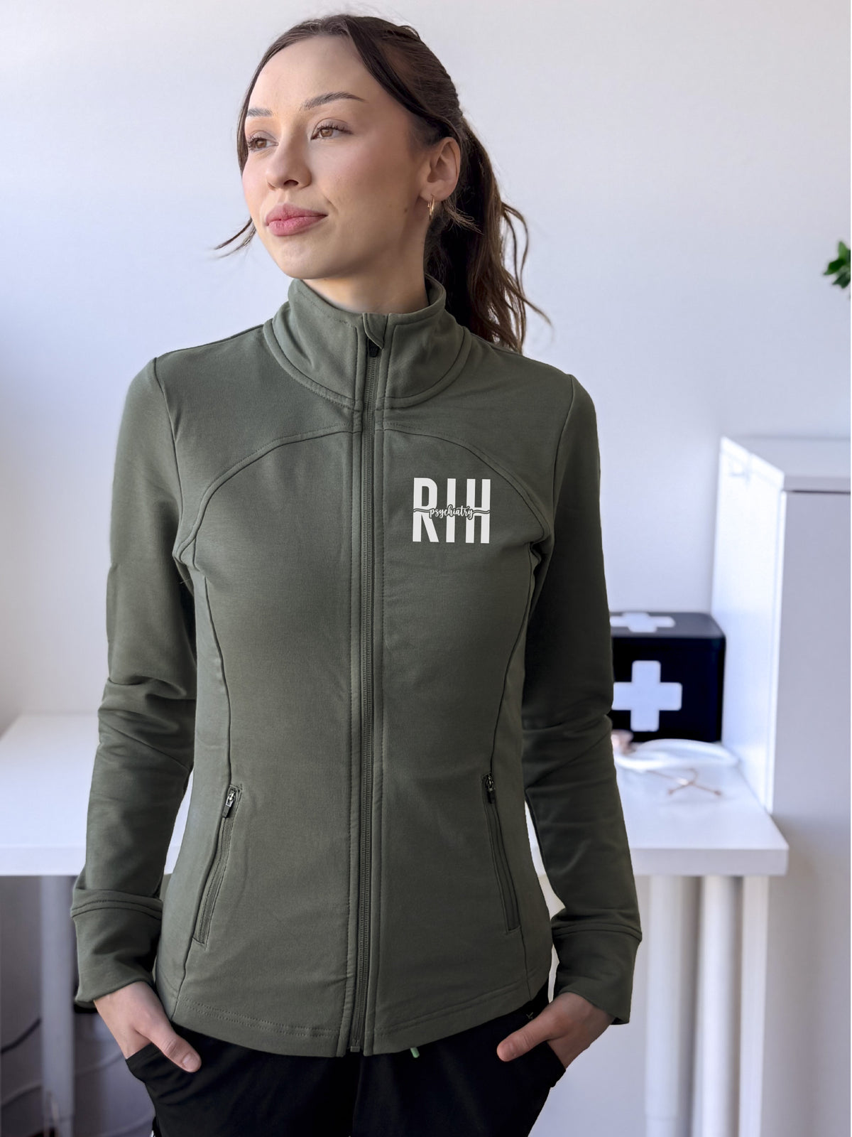 Royal Inland Hospital Mental Health & Substance Use (RIH MHSU) - Round 3 - Women's Performance Warm-up Jacket